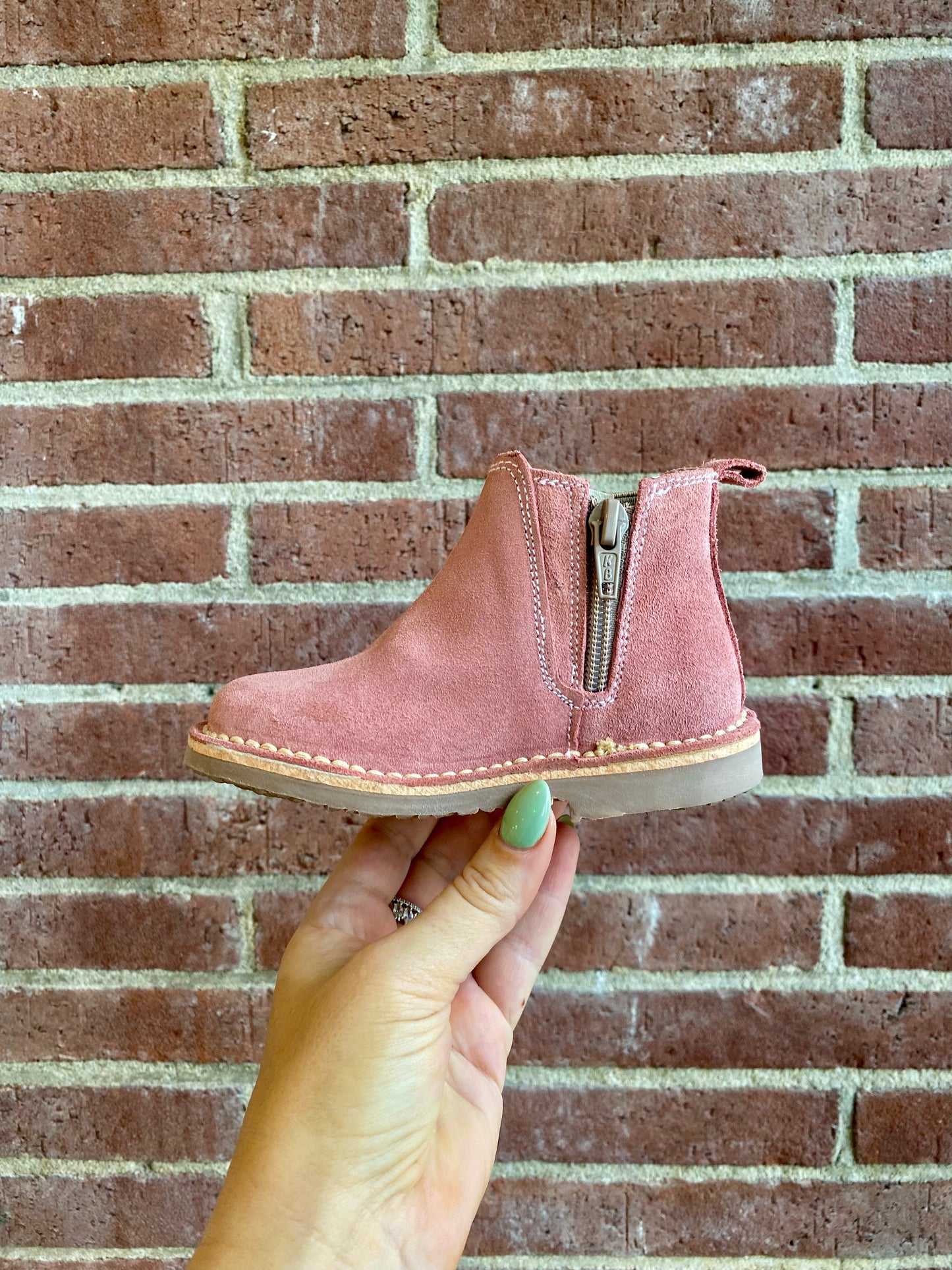 Cienta Pink Suede Boot