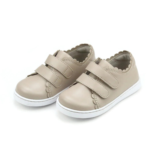 L’Amour Scalloped Sneaker 678 - Almond