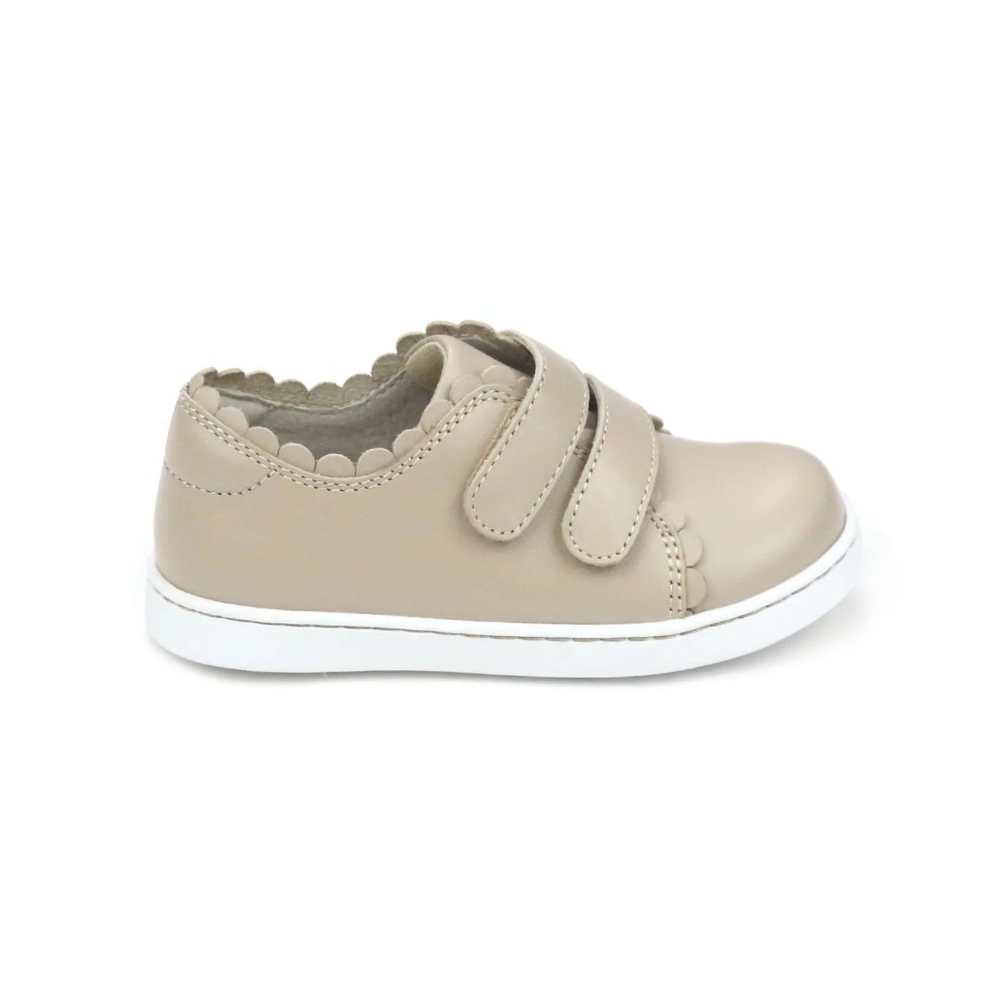 L’Amour Scalloped Sneaker 678 - Almond