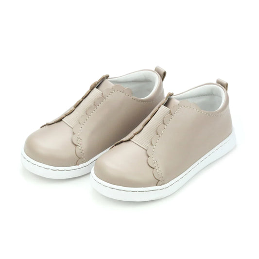 L’amour Scalloped Sneaker 682- Almond